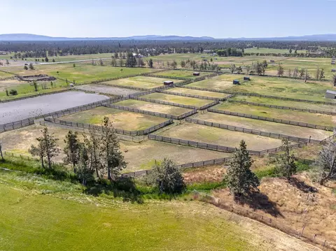 View/Area - 22333 Nelson Rd, Bend, OR 97701 photo 7 of 8