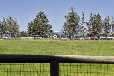 Exterior - 22333 Nelson Rd, Bend, OR 97701 photo 9 of 9