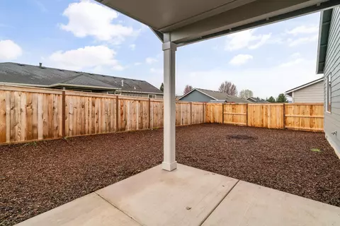 100 Valemont Dr #19, Eagle Point, OR 97524 photo 32