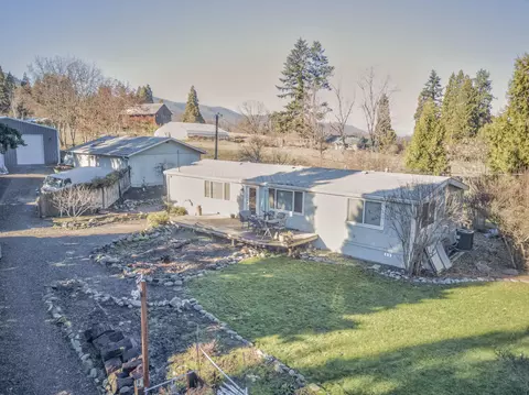 8528 Wagner Creek Rd, Talent, OR 97540