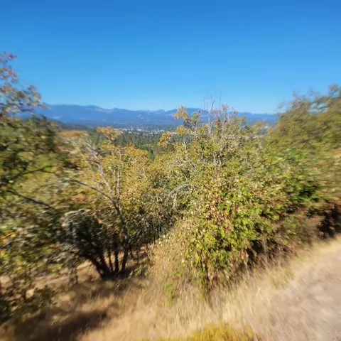 2455 Harbeck Rd, Grants Pass, OR 97527