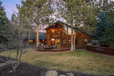 18215 Pinehurst Rd, Bend, OR 97703