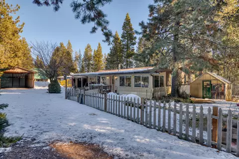 56500 Meteor Dr, Bend, OR 97707 photo 2