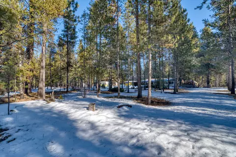 56500 Meteor Dr, Bend, OR 97707 photo 10