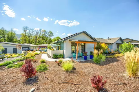 438 Nandina St, Ashland, OR 97520