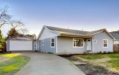 1709 Meadows Ln, Medford, OR 97501