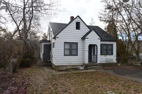 2210 Oregon Ave, Klamath Falls, OR 97601