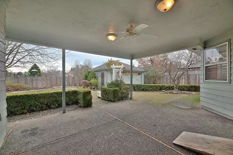 Exterior - 758 Vincent Ave, Central Point, OR 97502 photo 3 of 6
