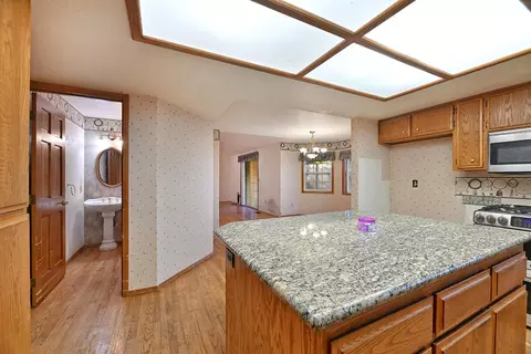 Kitchen - 758 Vincent Ave, Central Point, OR 97502 photo 2 of 2