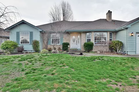 758 Vincent Ave, Central Point, OR 97502