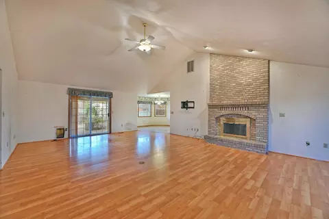 Living - 758 Vincent Ave, Central Point, OR 97502 photo 1 of 3