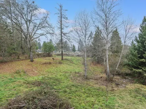171 Almond St, Merlin, OR 97532