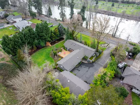 3130 Lower River Rd, Grants Pass, OR 97526