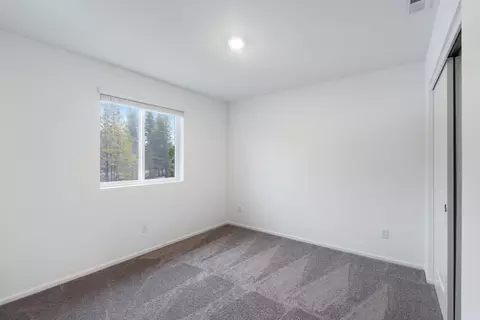 Bedroom - 51764 Jubilee Pine Dr, La Pine, OR 97739 photo 4 of 4