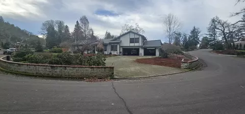 489 Thora Circle Dr, Winchester, OR 97495