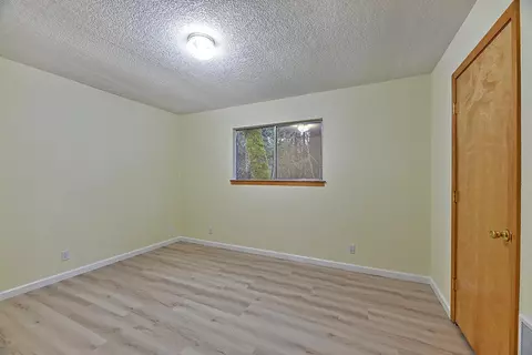 Bedroom - 1523 Cedar Flat Rd, Williams, OR 97544 photo 2 of 3