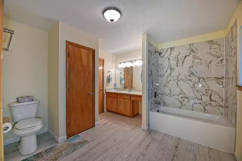 Bath - 1523 Cedar Flat Rd, Williams, OR 97544 photo 1 of 2