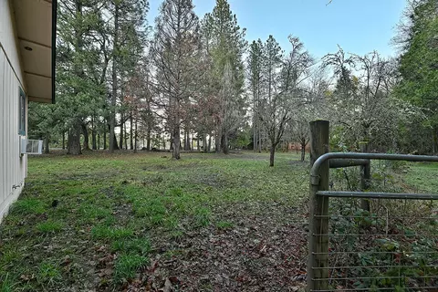 Exterior - 1523 Cedar Flat Rd, Williams, OR 97544 photo 8 of 10