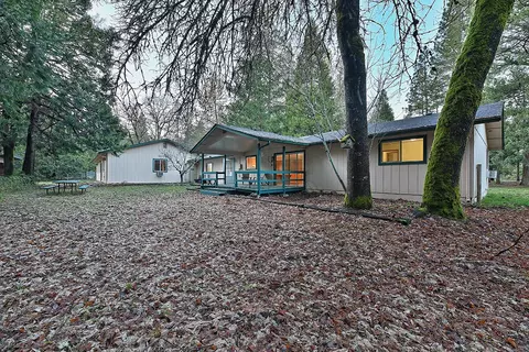 Exterior - 1523 Cedar Flat Rd, Williams, OR 97544 photo 4 of 10