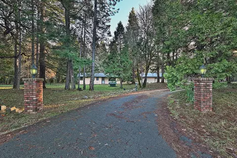 1523 Cedar Flat Rd, Williams, OR 97544