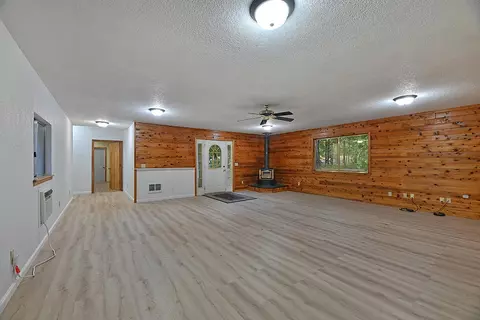Living - 1523 Cedar Flat Rd, Williams, OR 97544 photo 2 of 4