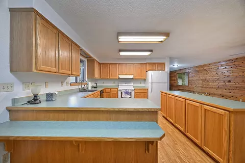 Kitchen - 1523 Cedar Flat Rd, Williams, OR 97544 photo 4 of 4