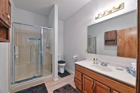 Bath - 1523 Cedar Flat Rd, Williams, OR 97544 photo 2 of 2