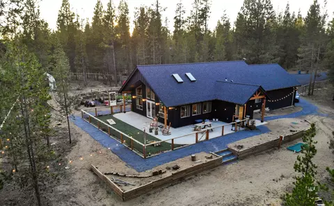 54812 Pine Crest Rd, Bend, OR 97707