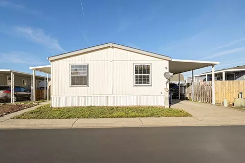 1570 S Peach St #SPC 79, Medford, OR 97501