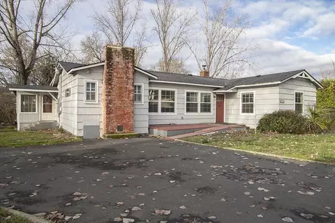 2628 New Hope Rd, Grants Pass, OR 97527