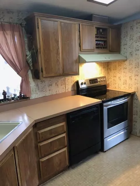 3250 Fisher Rd, Roseburg, OR 97471