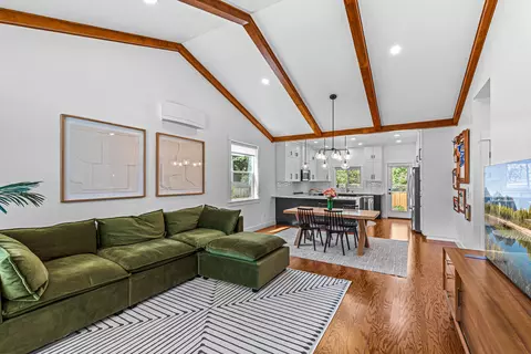 339 Randy St, Ashland, OR 97520
