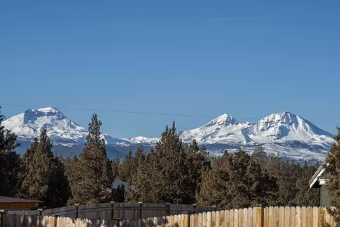 17915 Cascade Estates Dr, Bend, OR 97703