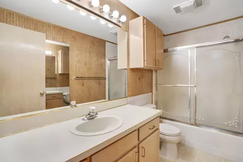 Bath - 16946 Varco Rd, Bend, OR 97703 photo 1 of 3