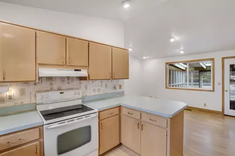 Kitchen - 16946 Varco Rd, Bend, OR 97703 photo 2 of 3