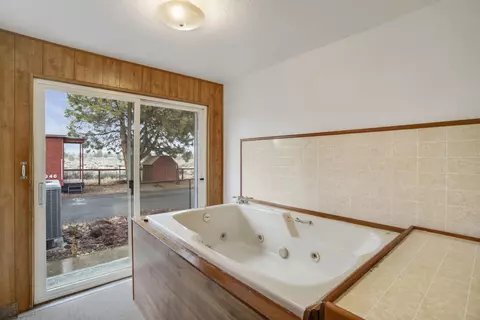 Bath - 16946 Varco Rd, Bend, OR 97703 photo 3 of 3