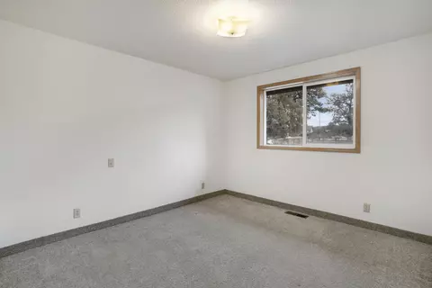 Bedroom - 16946 Varco Rd, Bend, OR 97703 photo 3 of 6