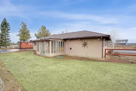Exterior - 16946 Varco Rd, Bend, OR 97703 photo 5 of 6