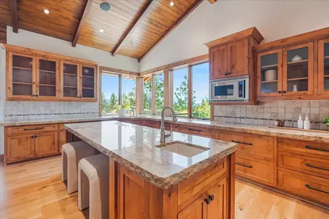 3282 NW Starview Dr, Bend, OR 97703 photo 9