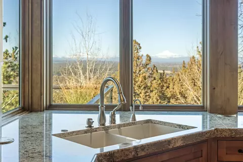 3282 NW Starview Dr, Bend, OR 97703 photo 13