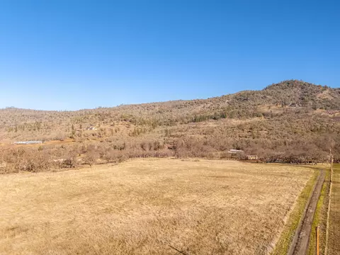 4477 E Antelope Rd, Eagle Point, OR 97524 photo 9