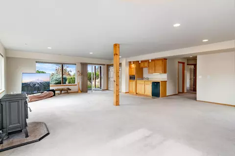 Living - 65195 85th St, Bend, OR 97703 photo 4 of 4