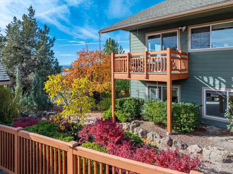 Exterior - 65195 85th St, Bend, OR 97703 photo 2 of 6