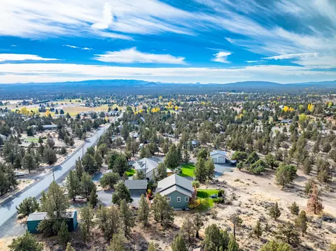 View/Area - 65195 85th St, Bend, OR 97703 photo 6 of 7