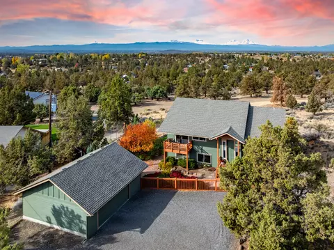 View/Area - 65195 85th St, Bend, OR 97703 photo 3 of 7