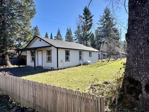 520 South St, Butte Falls, OR 97522