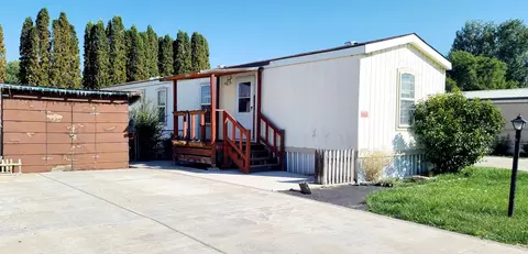 3415 Crest St #11, Klamath Falls, OR 97603