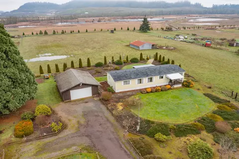 33995 Walnut Ln, Creswell, OR 97426