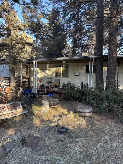 61640 Cherrywood Ln, Bend, OR 97702