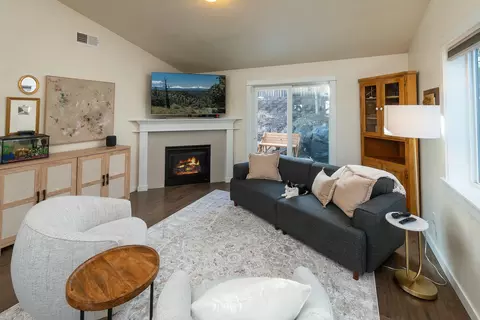 1801 NE Coby Way, Bend, OR 97701 photo 4